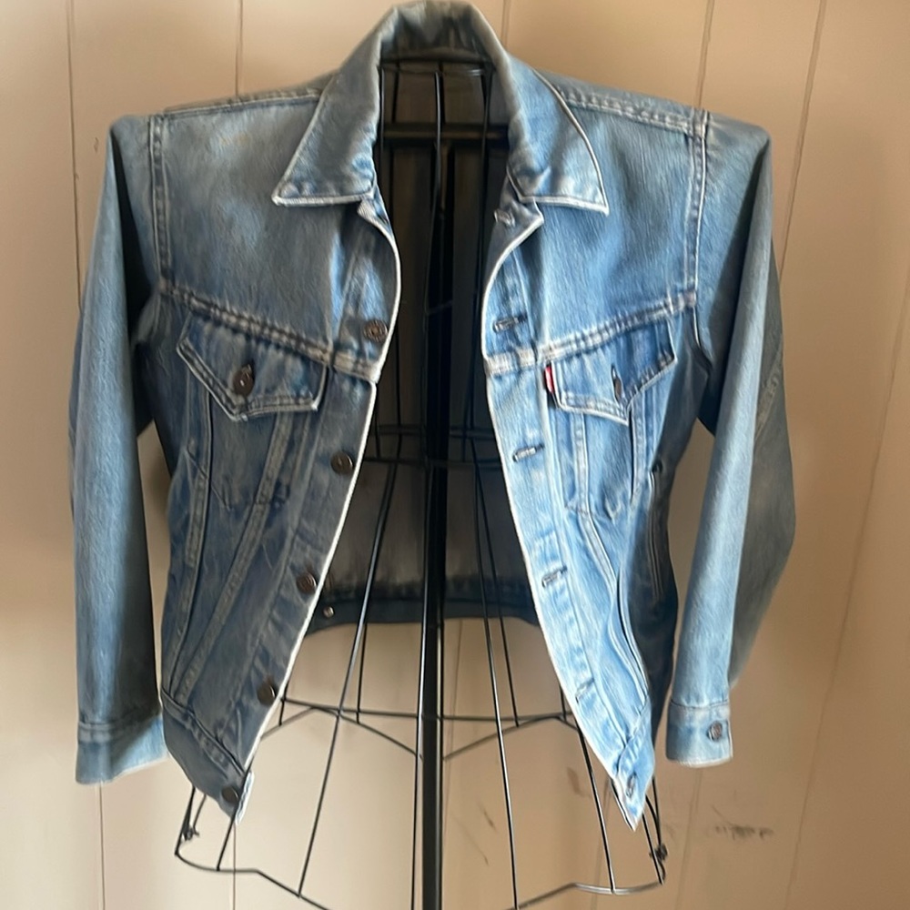 Levis Jean jacket size medium